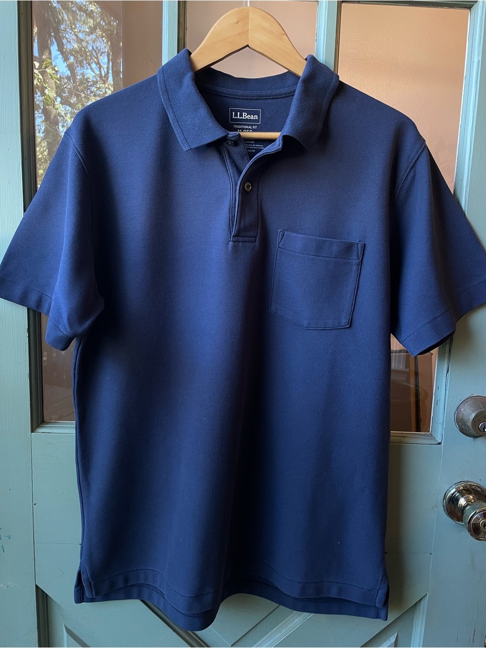 L.L. Bean Men's Navy Polo with Chest Pocket Sz M Perfect Condition